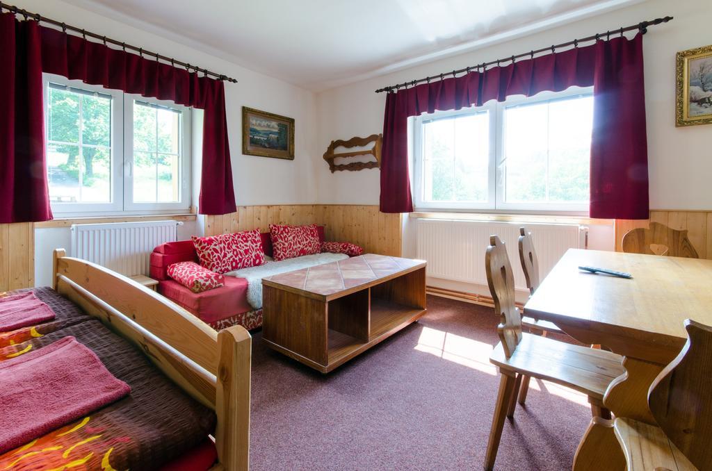 Penzion Pulciny 43 Kamer foto