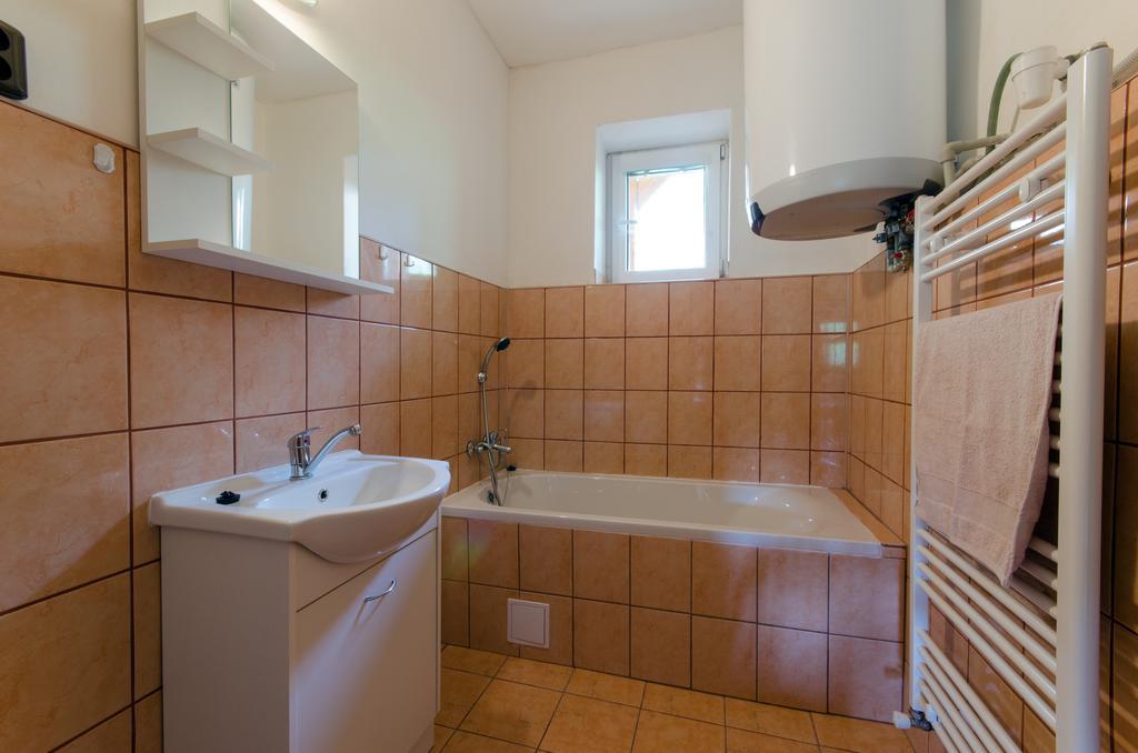Penzion Pulciny 43 Kamer foto